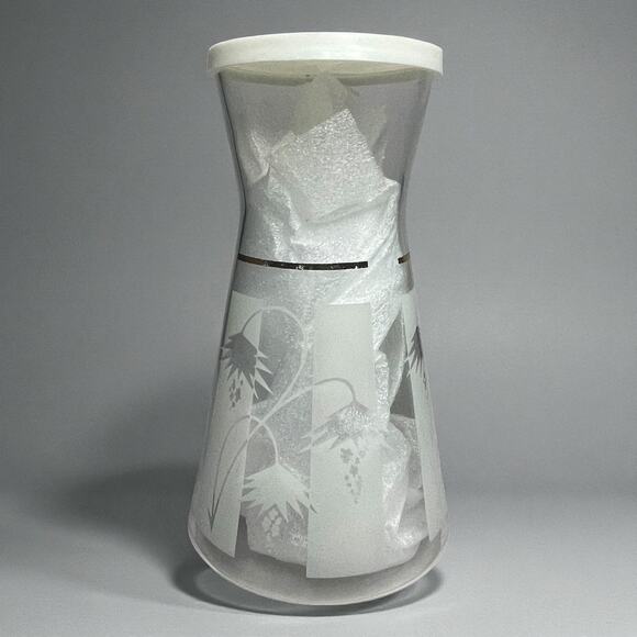 Vintage Flexeel Buckeye Glass Co. Acid Etched Grapevine Carafe w/ Lid – Art Deco - Picture 4 of 11